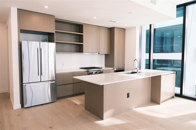Photo - 610 Davis St Unit 2708