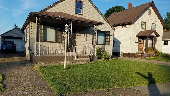 Front of house - 2717 Post Ave