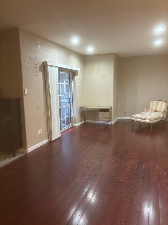 Photo - 5431 Sanchez Dr Unit 5431