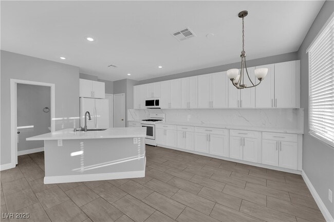 Photo - 67 Dogwood Hills St