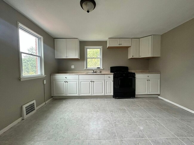 Photo - 151 Collins Dr