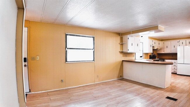 Photo - 251 Oakdale Dr