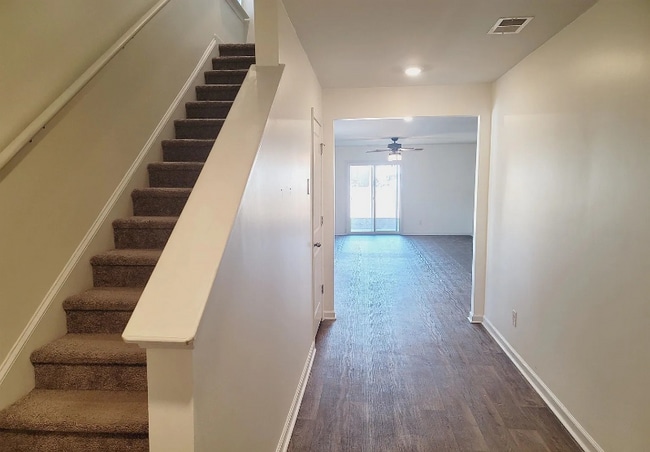 Photo - 147 Butternut Ct