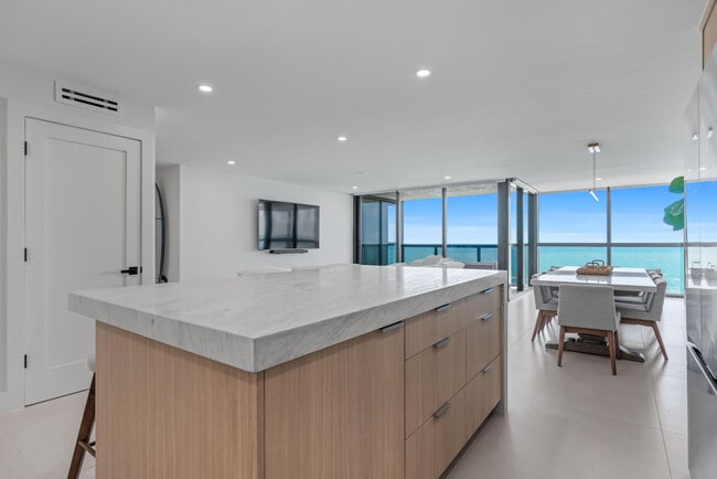 10410 S Ocean Dr Unit 906