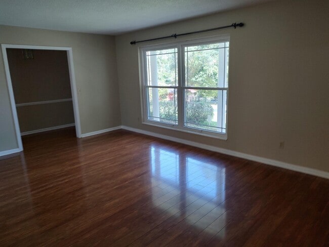 Building Photo - 1533 Woodgate Way Rental