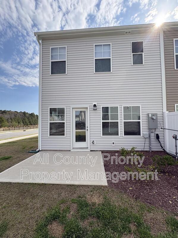 Photo - 197 Copper Fox Ln