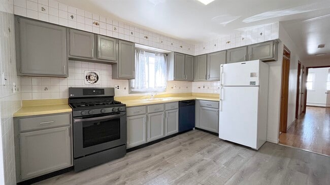 Photo - 421 Manila Ave Unit 3