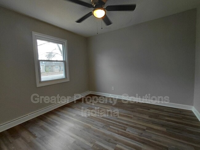 Photo - 3445 E 163rd St