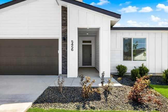 Photo - New Meridian Home with Vaulted Great Room and Extra Garage Space