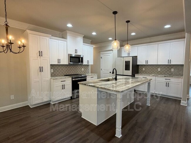 Photo - 3500 Hilltop Trl