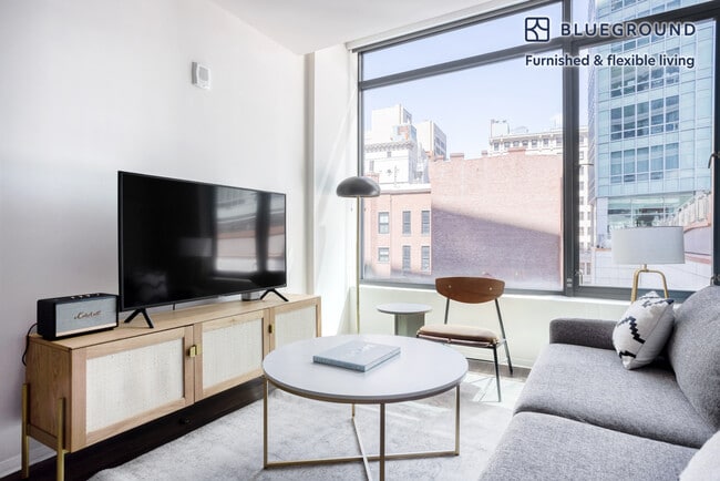 Photo - 45 Stuart St Unidad FL6-ID626