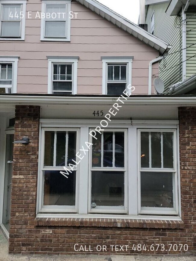 Photo - 445 E Abbott St