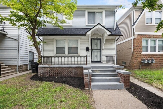 Building Photo - $1250 3 bedrooms Rental