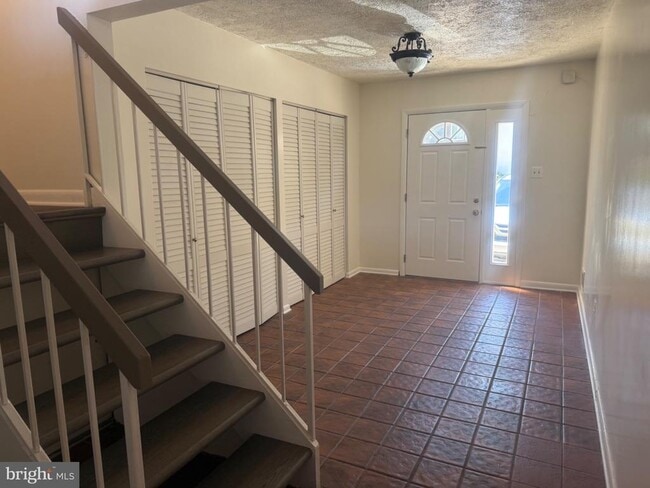 Photo - 3042 Mission Square Dr