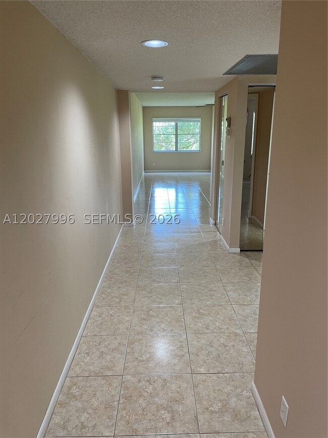 Building Photo - 12800 SW 7th Ct Unit 304G