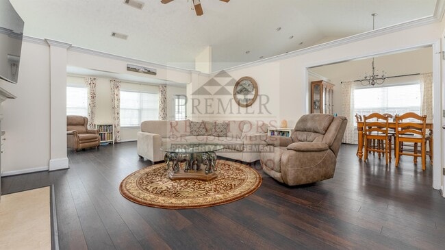 Photo - 22 Oakwood Dr