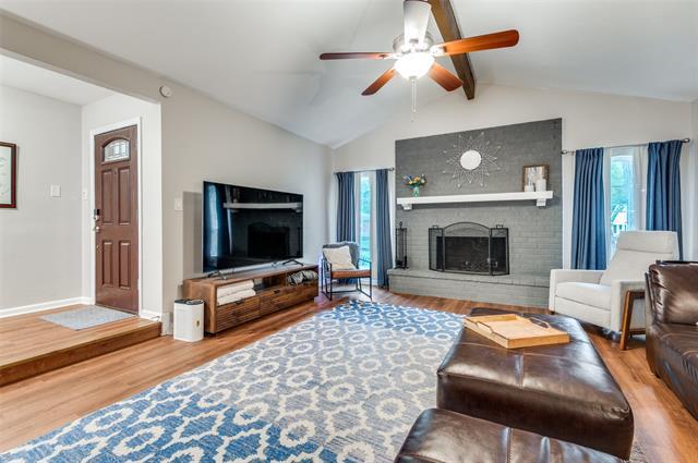 Photo - 2828 Oak Forest Dr