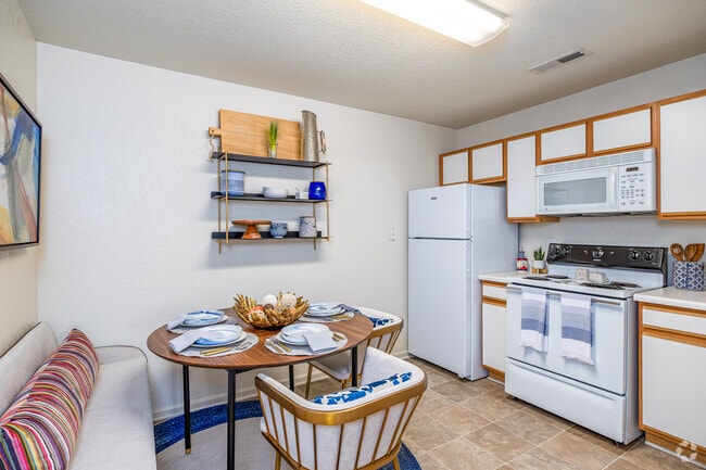 2 habitaciones, 2 baños, 1035 pies cuadrados, cocina - Copper Mill Village