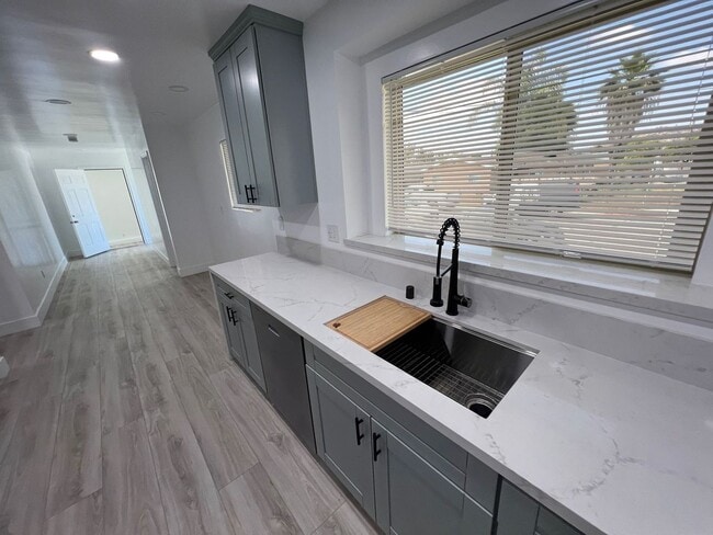 Photo - Large 6 Bedroom POOL House on East Falls View! Prime Location!