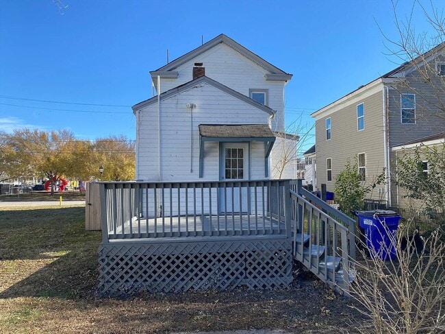 Photo - 327 S Main St