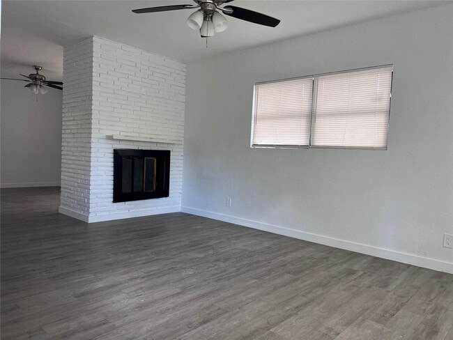 Photo - 1433 NW 7th Ave