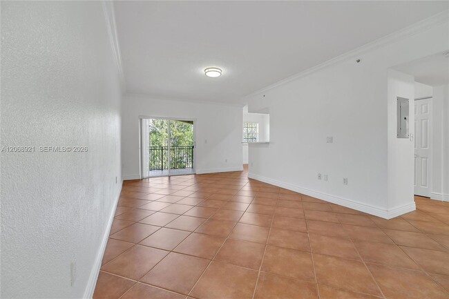 Photo - 11601 SW 2nd St Unidad 21308