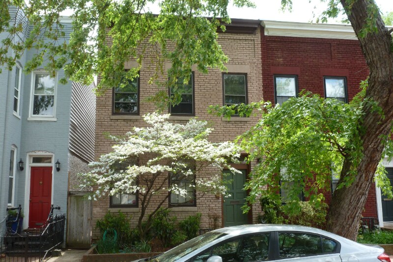Photo - 1113 C St SE