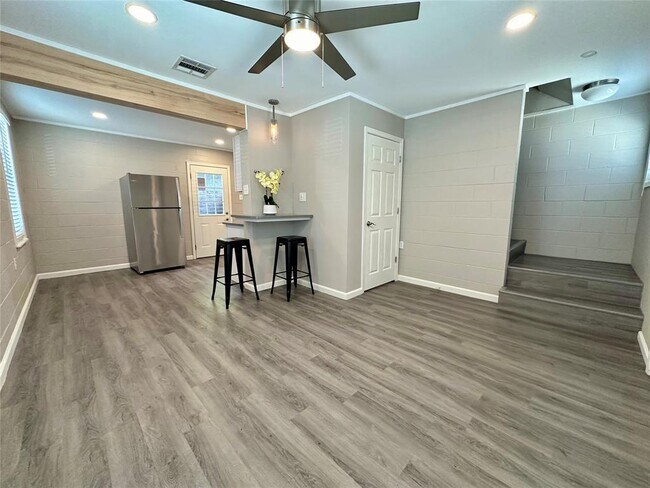 Building Photo - 2612 Rogers Ave Rental