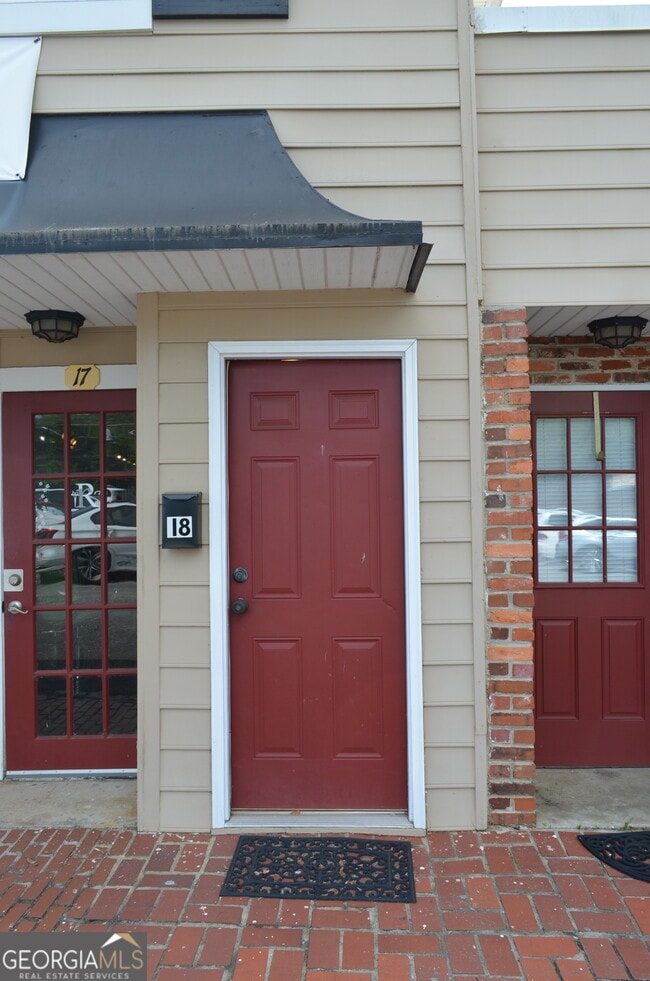 Photo - 736 Carroll St Unit SUITE 18