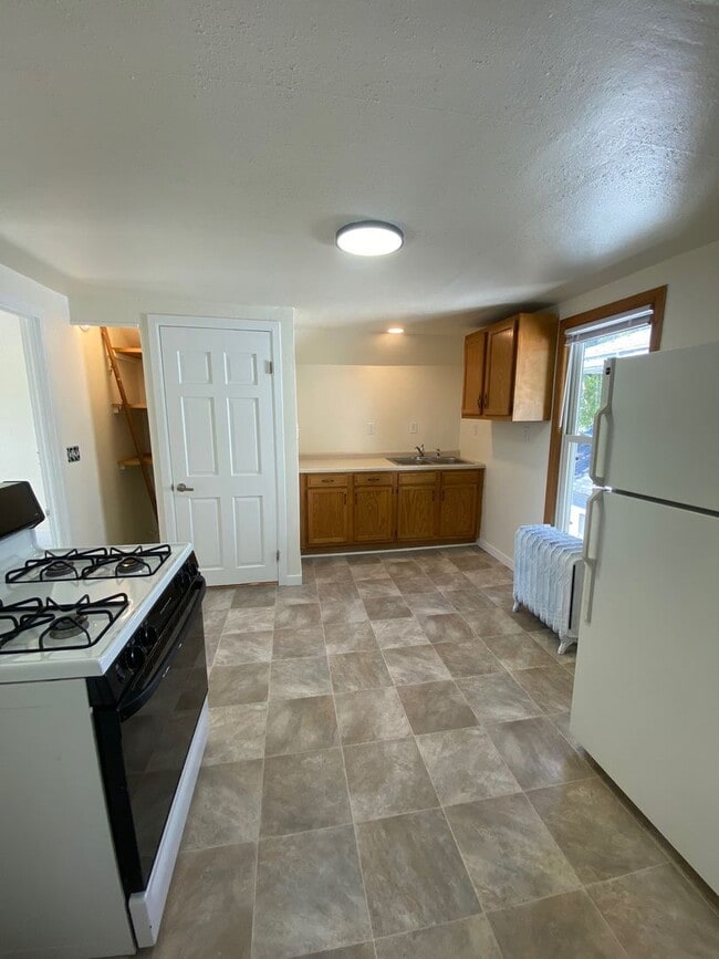 Building Photo - 452 W 10th Ave Unit 452 W 10th -  A