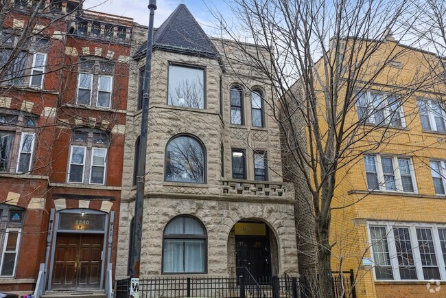 Building Photo - 2242 N Halsted St Rental