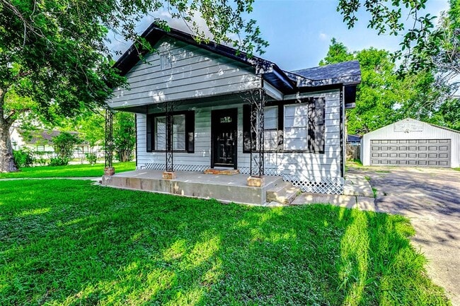 Photo - 404 Sinclair St Casa