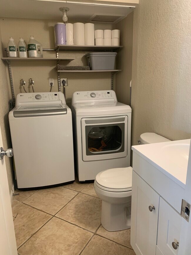 Photo - 9901 E Evans Ave Unidad 24