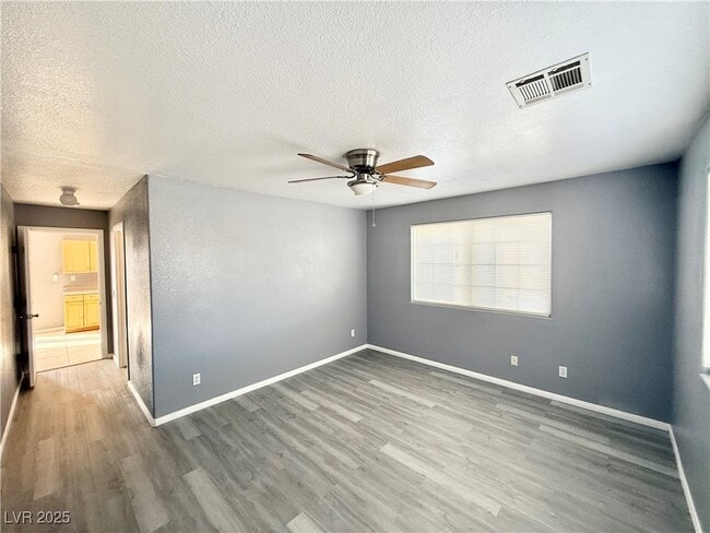 Photo - 1030 Marne Ct