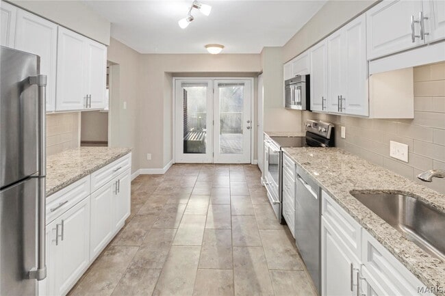 Photo - 2 Seawood Ct