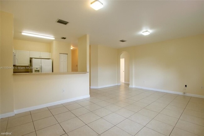 Photo - 3 br, 2 bath House - 1555 NE 33rd Rd # 113...