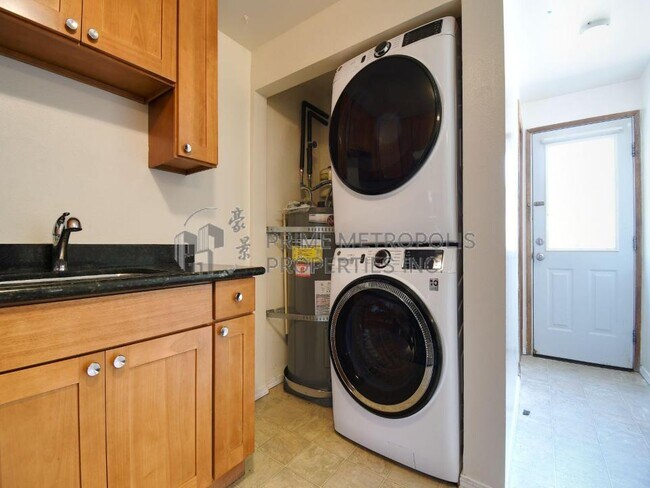 9210 Ashworth Ave N Unit 9210