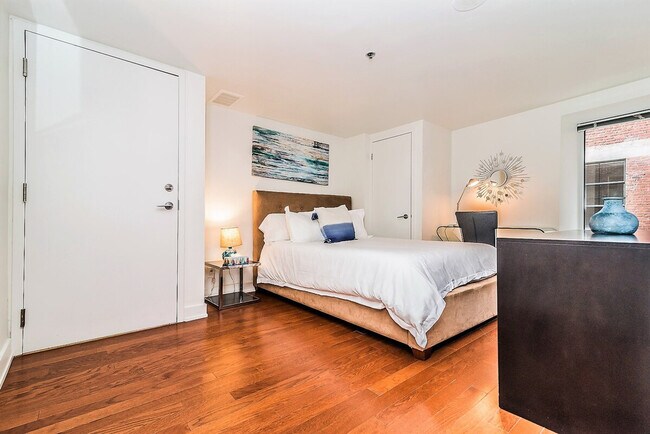 Photo - 1061 Rue St-Alexandre Unit ID1261758P