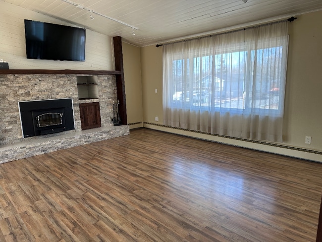 Photo - 17634 Meadow Creek Dr