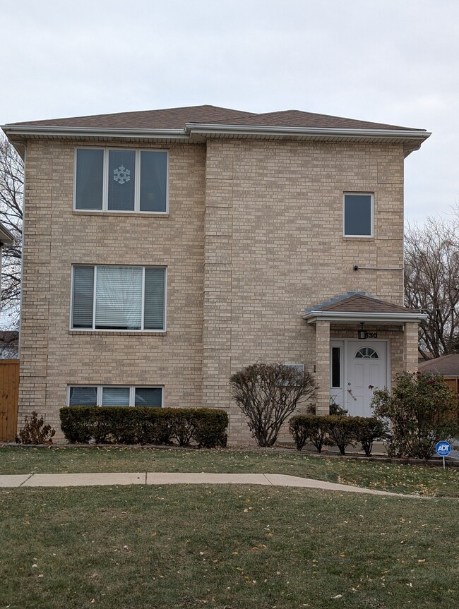 Exterior Front - 4530 Sunnyside Ave Apartments Unit 2