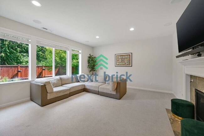 Photo - "Spacious 5-Bedroom Retreat with 3 Full Baths in Snohomish – 3,350 Sq Ft of Comfortable Living!"