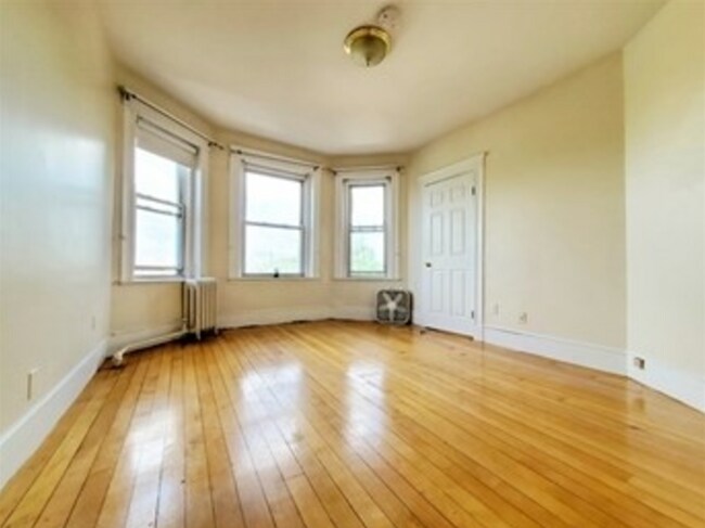 Photo - 376 Harvard St Condo