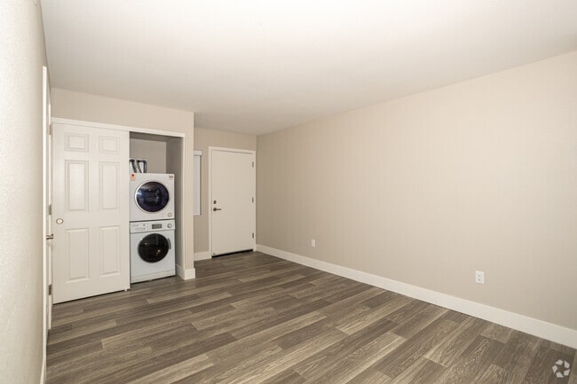 1BR, 1BA - 522SF