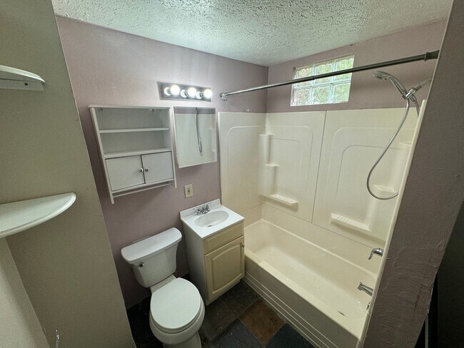 Photo - 2004 Gregory St Unidad 2