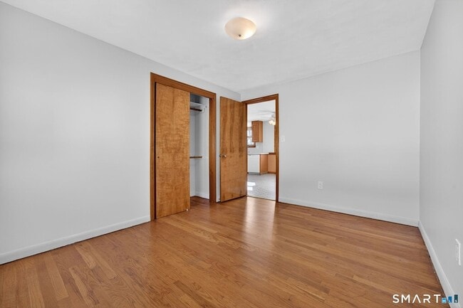 Photo - 985 Slater Rd Unit 2