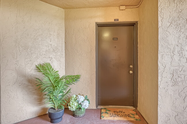 Photo - 2455 Lindell Blvd Unit 3403