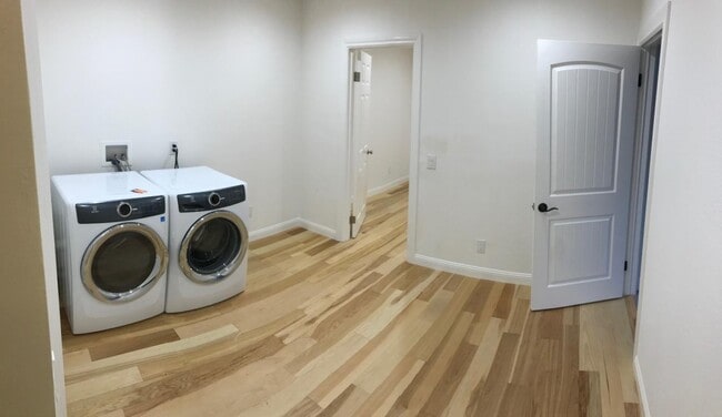 Building Photo - 201 Grand Blvd Rental