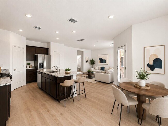 Photo - 433 Brody Ln