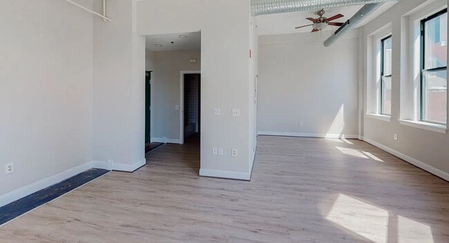 Photo - 330 N Charles St