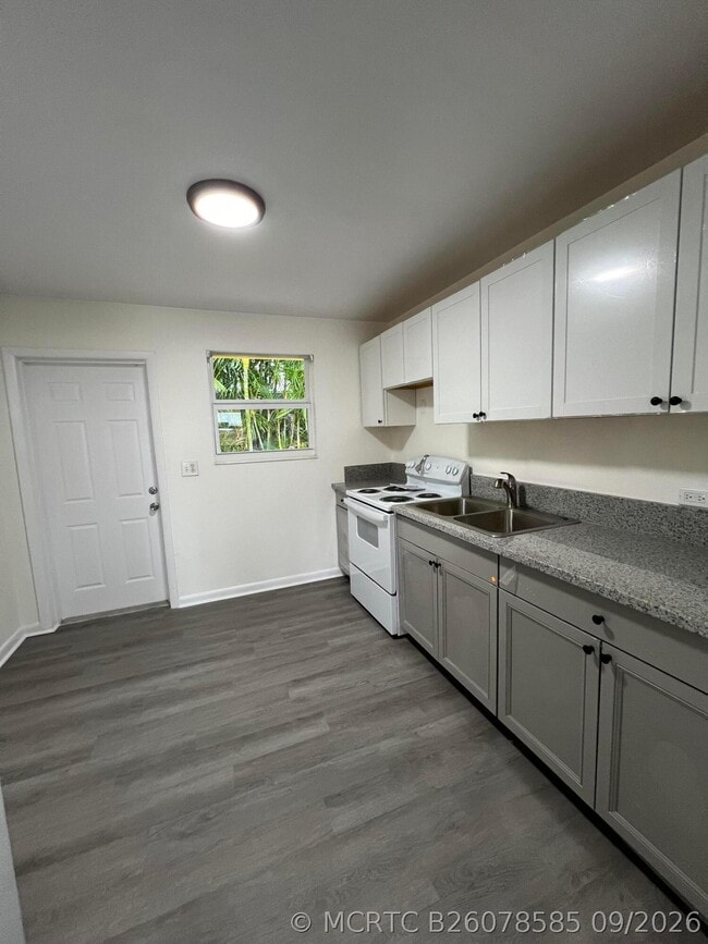 1855 Dillone Ln